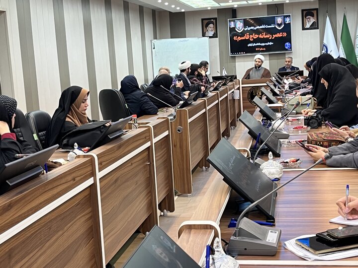 اندیشههای حاج قاسم در حوزههای مختلف درس آموز است