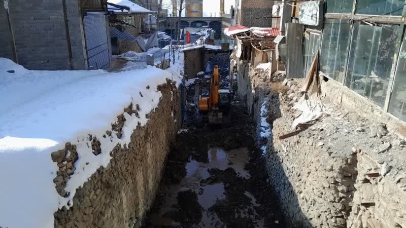 فاز جدید عملیات لایروبی و ایمن سازی حریم رودخانه روستای امامزاده داود(ع)