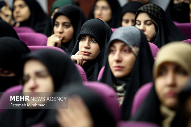 مراسم اولین سالگرد شهیده فائزه رحیمی 7