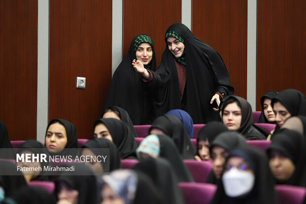 مراسم اولین سالگرد شهیده فائزه رحیمی 23