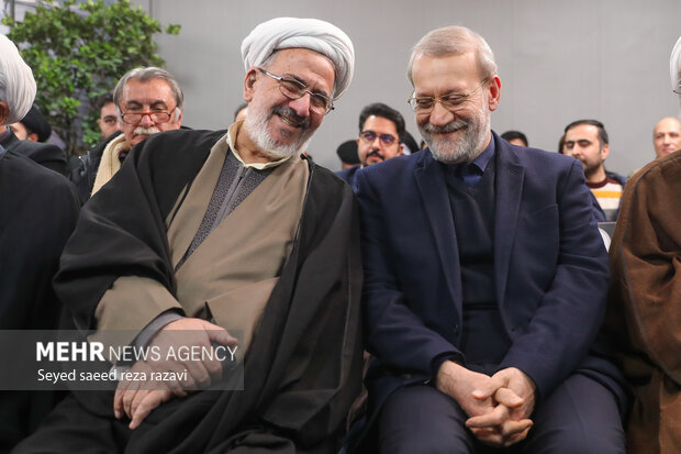 رونمایی از کتاب «آفاق دانایی» 7