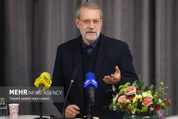 رونمایی از کتاب «آفاق دانایی» 47
