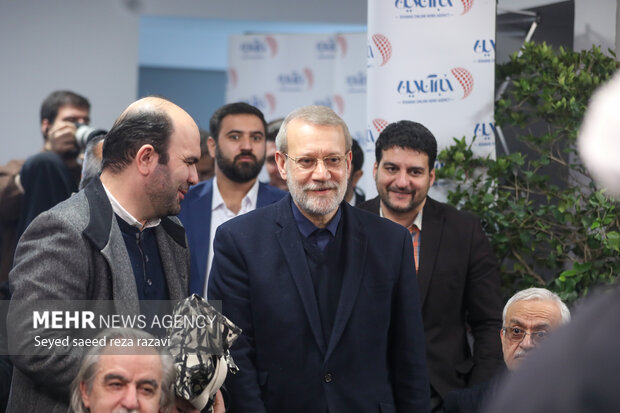 رونمایی از کتاب «آفاق دانایی» 6
