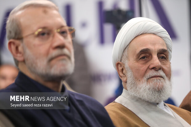 رونمایی از کتاب «آفاق دانایی» 23