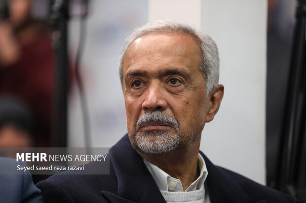 رونمایی از کتاب «آفاق دانایی» 24