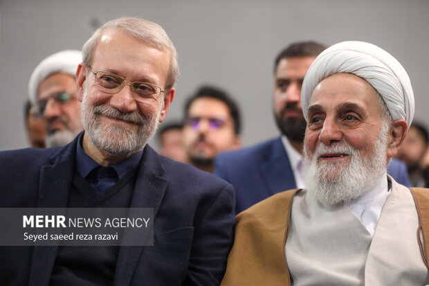 رونمایی از کتاب «آفاق دانایی» 42