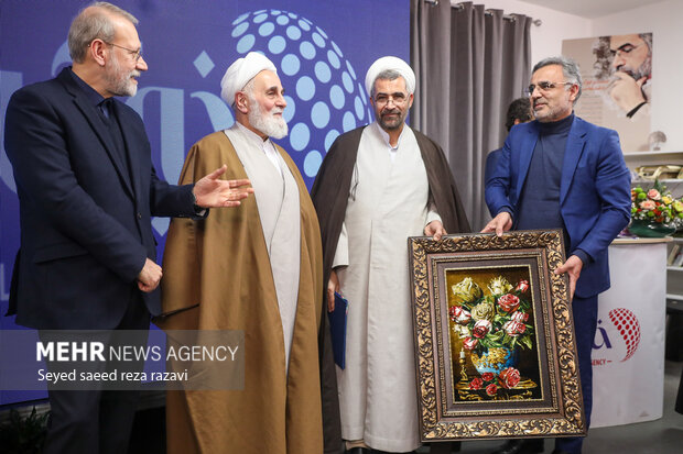 رونمایی از کتاب «آفاق دانایی» 62