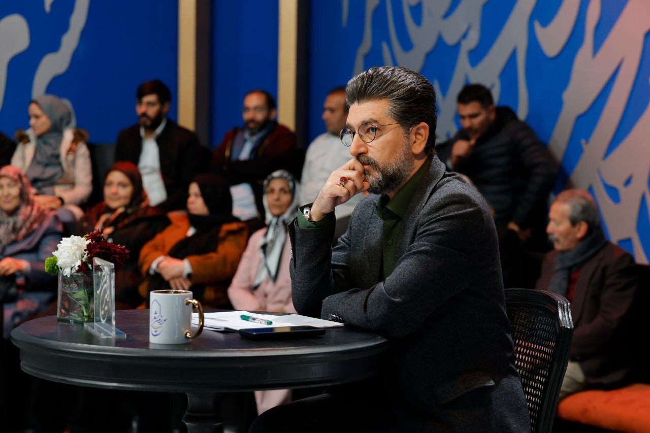 سرزمین شعر باعث شد شعر از حالت مکمل برنامههای سیما خارج شود 2