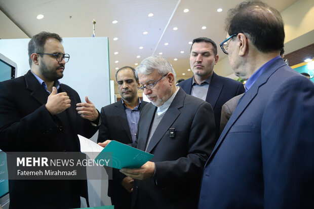 سومین نمایشگاه دستاوردها و ظرفیتهای شرکتهای دانشبنیان و خلاق 38