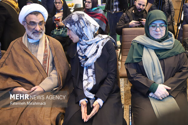 سومین نمایشگاه دستاوردها و ظرفیتهای شرکتهای دانشبنیان و خلاق 12