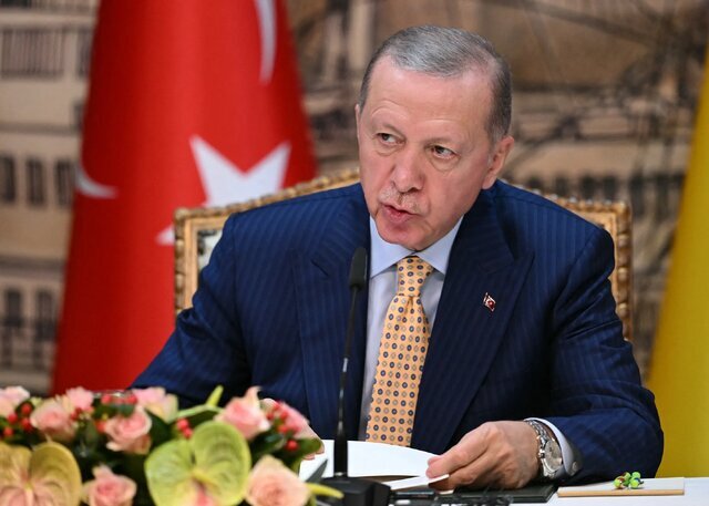 ئەردۆغان: پەکەکە دەبێت بە بێ مەرج چەک دابنێت