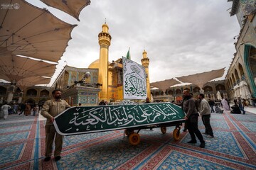 "الجالس على العرش"...فنان ايراني شهير يكشف عن احدث لوحته الفنية عشية ذكرى مولد الامام علي(ع) +الصورة