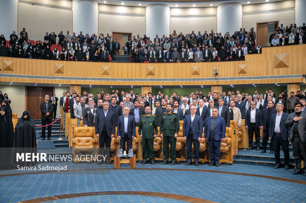 Employees honored at General Soleimani' martyrdom anniversary
