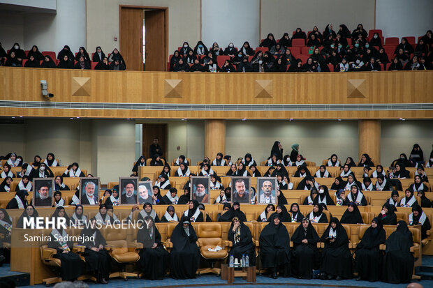 Employees honored at General Soleimani' martyrdom anniversary
