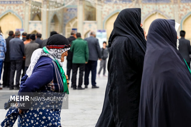 تشرف عشاير زيارت اولی سراسر كشور به حرم امام رضا (ع)