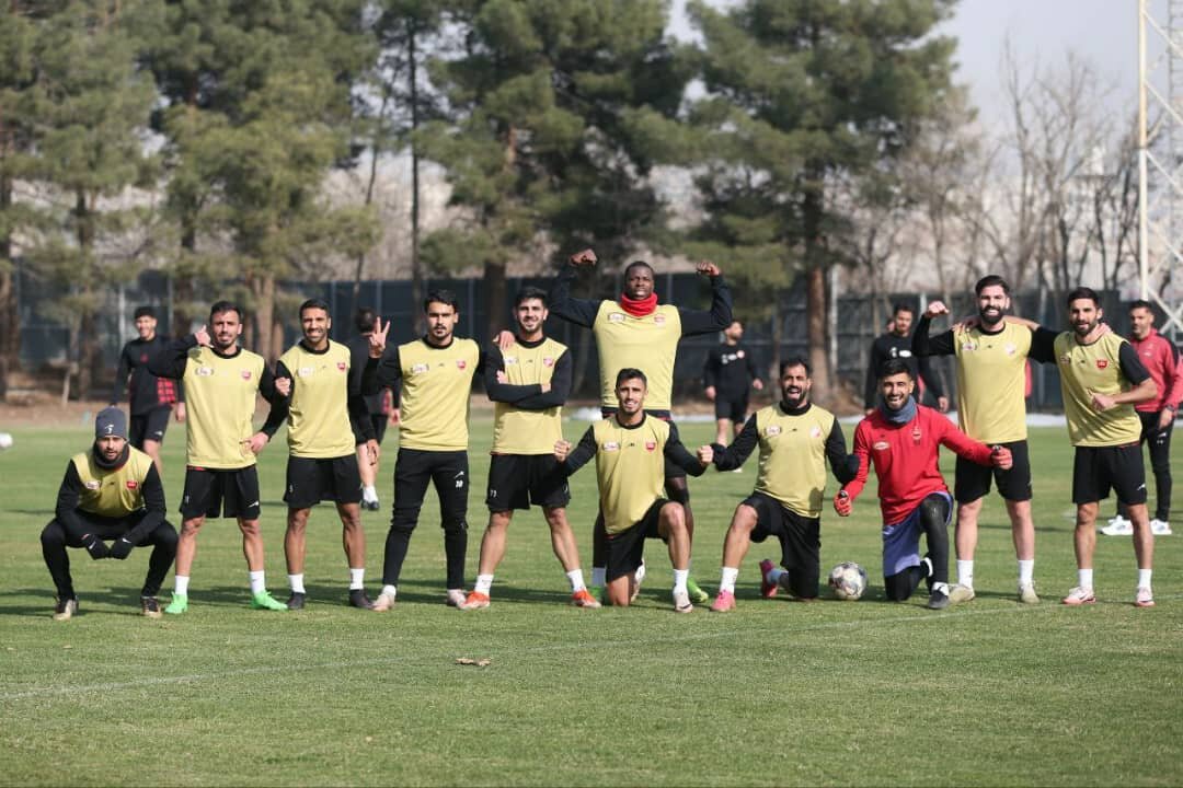 پرسپولیس در دو راهی انتخاب سرمربی؛ بلاتکلیفی پایان مییابد؟
