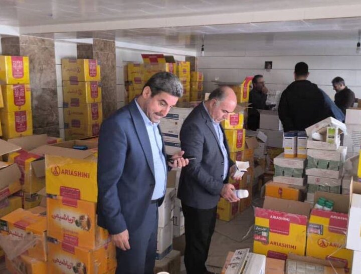 مقابله با عرضه آفتکشهای غیرمجاز و تقلبی در استان بوشهر مقابله با عرضه آفتکشهای غیرمجاز و تقلبی در استان بوشهر