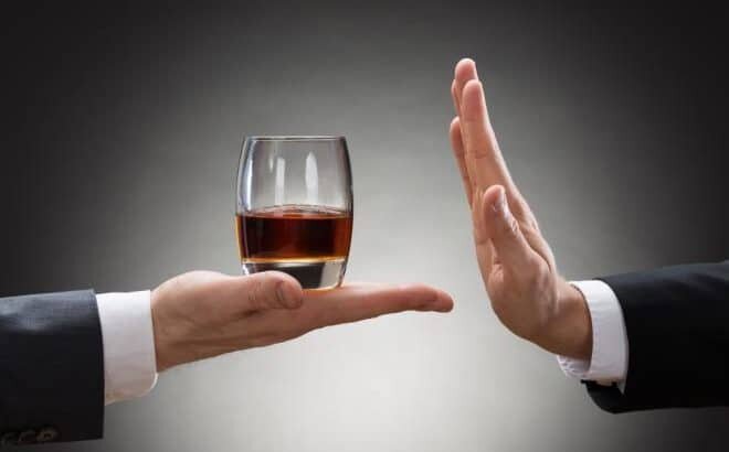 واجب و حرامهای دین چه حکمتی دارد؛ چرا دین ما را از برخی لذات منع کرده است؟