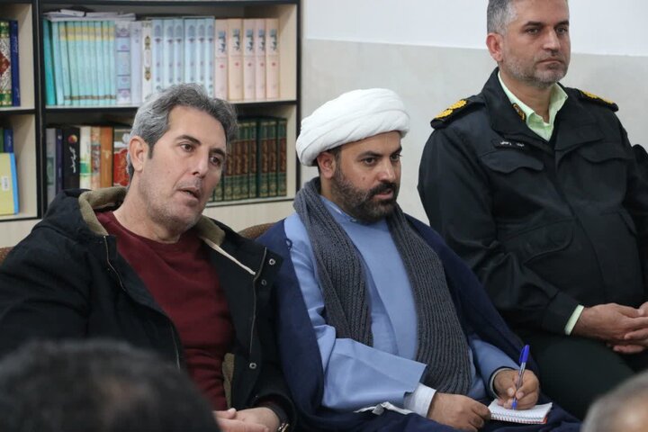 اجرای برنامههای فرهنگی به غنای مراسم معنوی اعتکاف کمک میکند