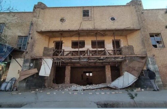 سینما نور کرمان همچنان خاموش است؛ ابهام در سکانس پایانی یک اثر ۷۵ ساله