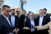 Pezeshkian visits Shahid Beheshti Port in Chabahar