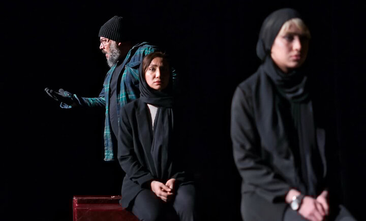 «سندروم پای بیقرار»؛ نمایش زندگی در مرزهای بیقراری