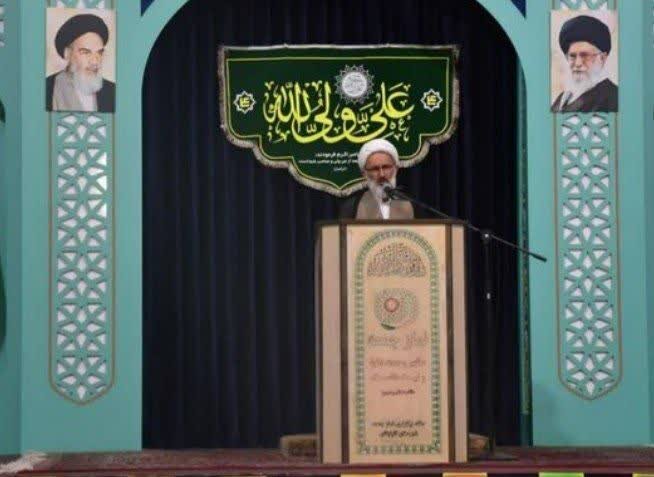 خطیب جمعه گلپایگان: با استفاده صحیح از رسانهها توطئه دشمنان را خنثی کنیم