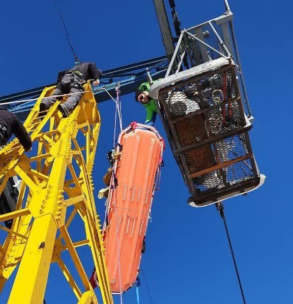 نجات دو جوان گرفتار شده در ارتفاعات توچال نجات دو جوان گرفتار شده در ارتفاعات توچال