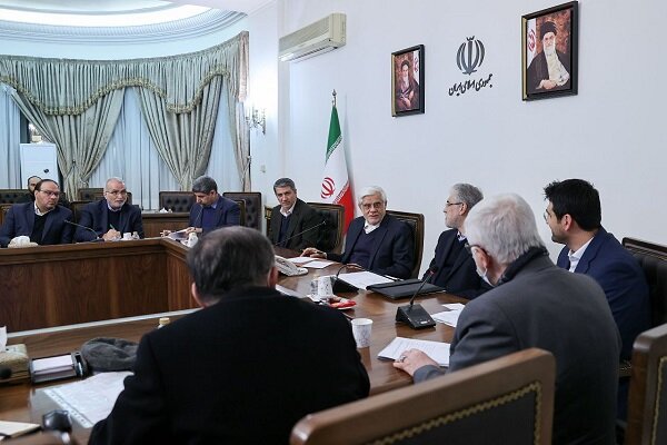 عارف: انجمنهای علمی در تحقق رشد ۸ درصدی و حل ناترازیها به دولت کمک کنند