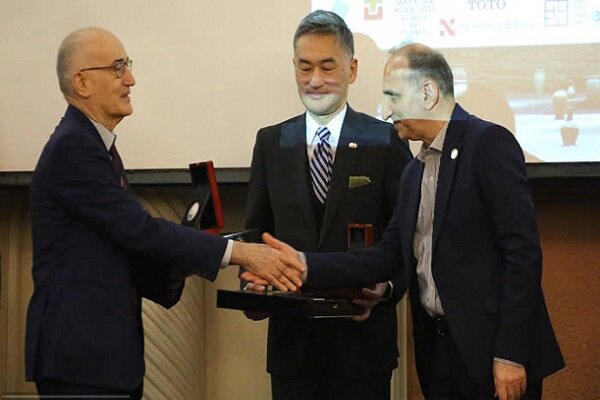 باید برای تبادل دانشجو بین دانشگاه تهران و دانشگاههای ژاپن برنامهریزی کرد