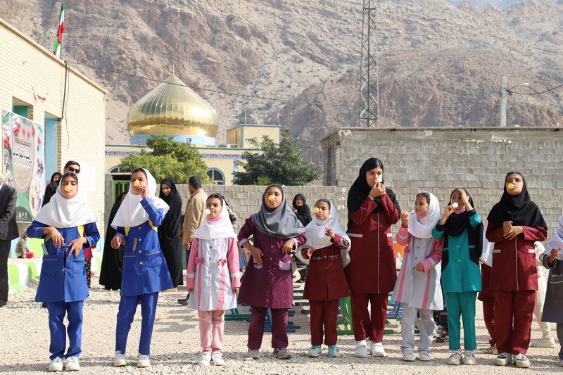 اردوی فرهنگی جهادی در روستای «درنگ» دشتستان برگزار شد