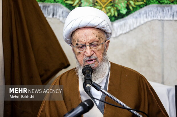 ترویج شرب خمر و مواد مخدر عامل اصلی جرائم و جنایتهاست