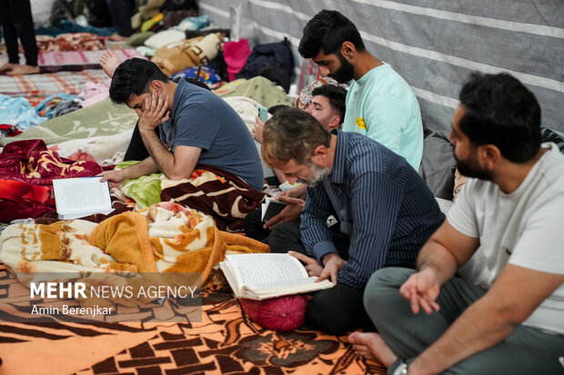 اعتکاف بزرگ جوانان کشور در شیراز