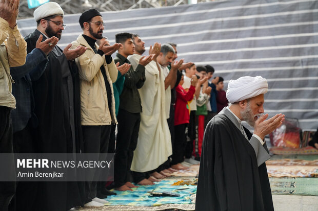 اعتکاف بزرگ جوانان کشور در شیراز