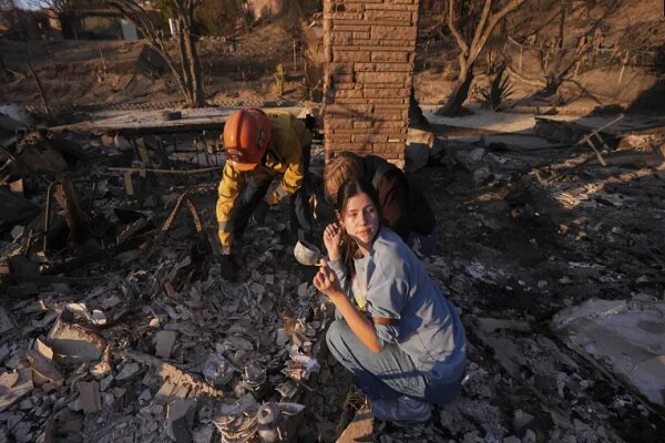 آواره شدن ساکنان کالیفرنیا؛ تکرار صحنههای جنگ غزه در لسآنجلس