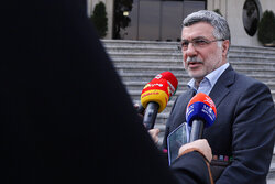 ظفرقندی: سهم ارز دارو افزایش می یابد