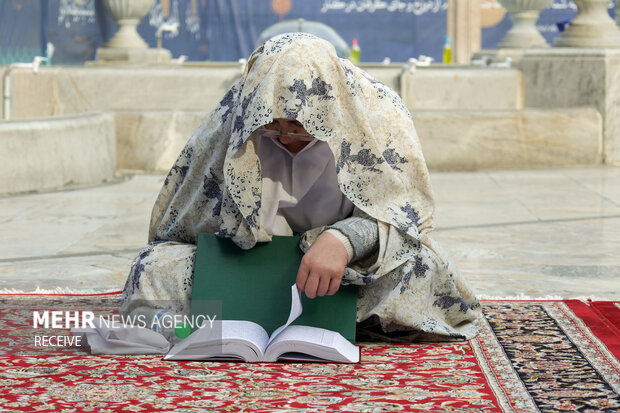 آئین معنوی اعتکاف در حرم مطهر امام رضا(ع)