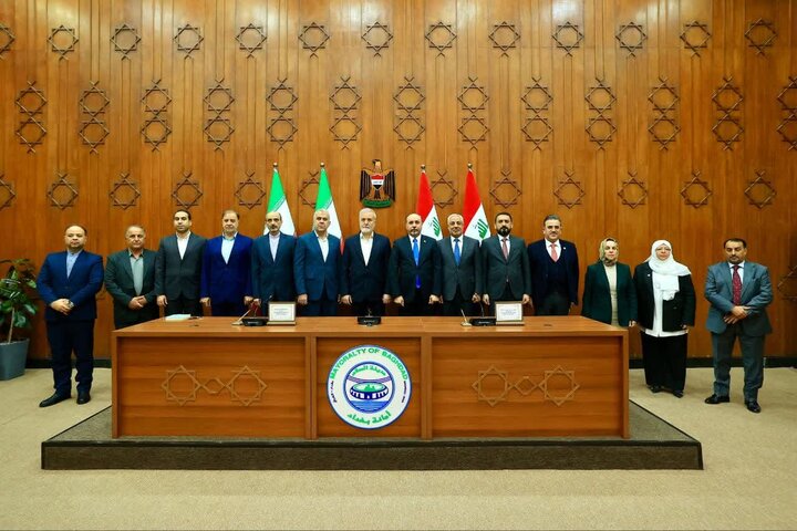 یادداشت تفاهم همکاری شهرداریهای شیراز و بغداد امضا شد