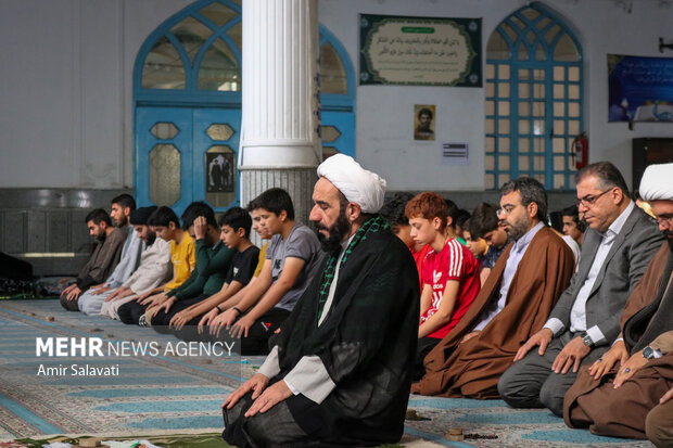 اعتکاف دانش‌آموزی در سمنان