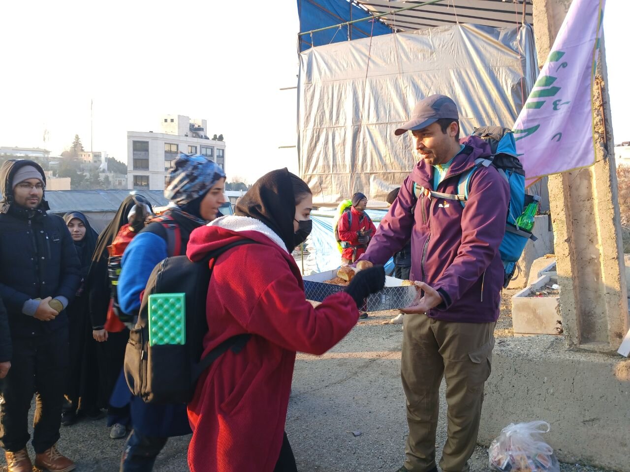 مراسم جشن میلاد امام علی(ع) در ارتفاعات تهران برگزار شد مراسم جشن میلاد امام علی(ع) در ارتفاعات تهران برگزار شد