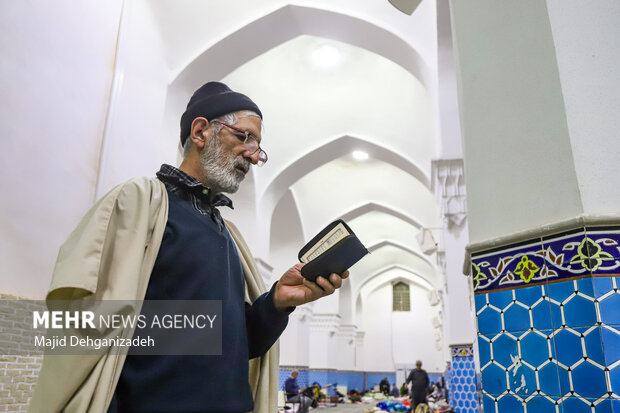 آیین معنوی «اعتکاف رجبیه» در یزد