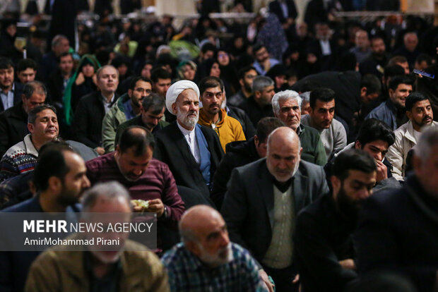 مراسم «ام داوود» در حرم حضرت معصومه (س) مراسم «ام داوود» در حرم حضرت معصومه (س)