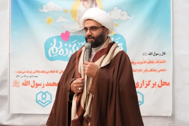 لحظههای ناب وصال در اعتکاف؛ ۱۴ هزار لرستانی معتکف شدند