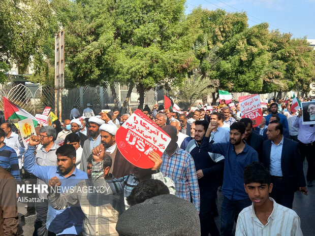 راهپیمایی بزرگ «جمعه نصر» در بندرعباس برگزار شد