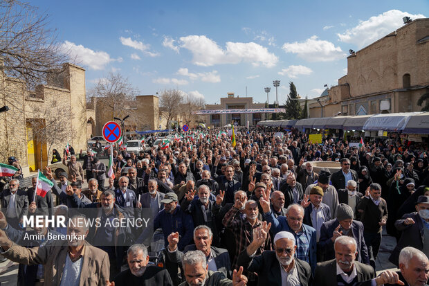 راهپیمایی جشن پیروزی و نصر الهی در شیراز