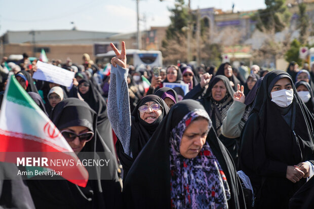 راهپیمایی جشن پیروزی و نصر الهی در شیراز