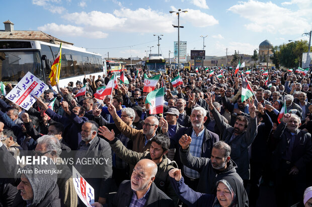 راهپیمایی جشن پیروزی و نصر الهی در شیراز