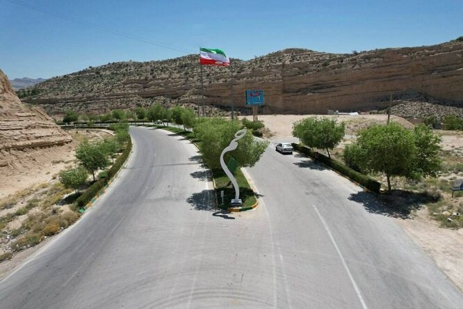 چالشهای فراوان در شهرستان جم؛ مشکلات آب و راه های رفع شود