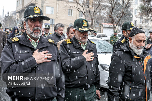 مراسم تشییع پیکر جانباز سرافراز سردار شهید علی حسین محمدزاده 27