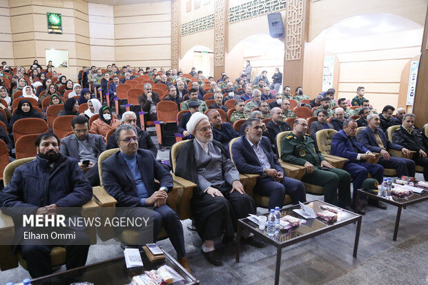 مراسم بزرگداشت شهدای بمباران ۲۸ دی ماه ۱۳۶۵ سنندج